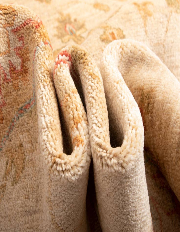 Detail image of  6' 6 x 6' 7 Kaizar Wool Round Rug