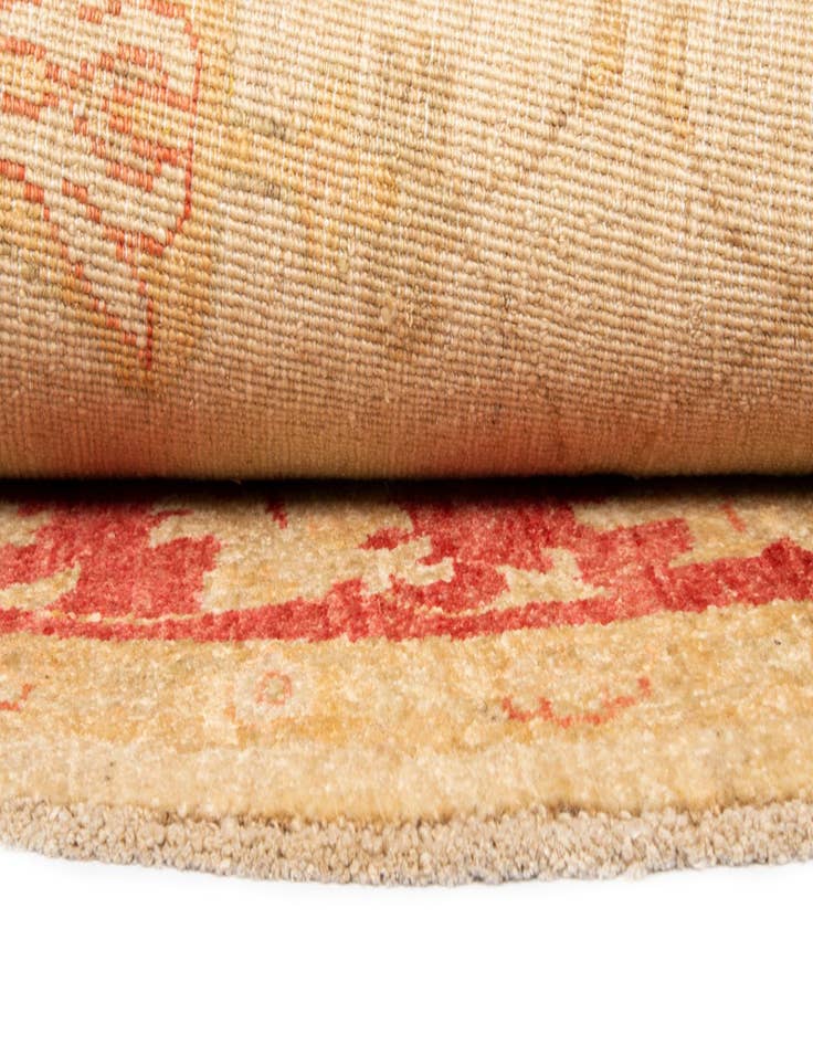 Detail image of  6' 6 x 6' 7 Kaizar Wool Round Rug