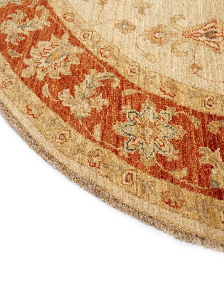 Detail image of  6' 7 x 6' 8 Kaizar Wool Round Rug