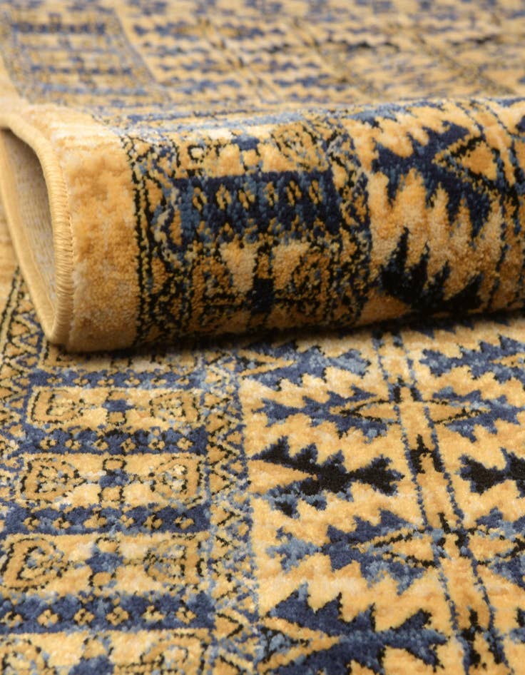 Detail image of  5' 3 x 5' 3 Kennedy Round Rug