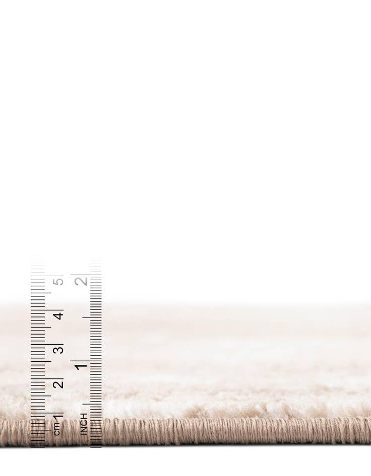 Detail image of  7' 10 x 7' 10 Laguna Round Rug