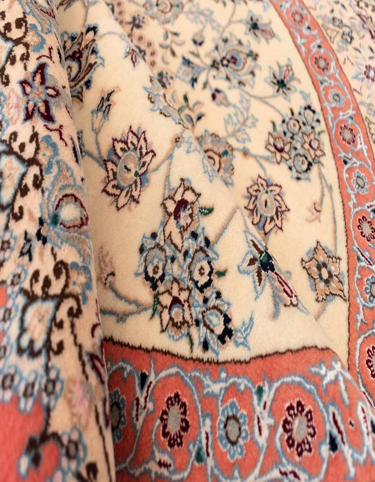 Detail image of  5' 3 x 5' 3 Nain Round Rug