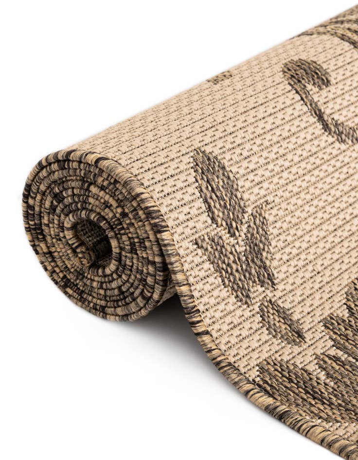 Detail image of  6' x 6'  Washable Botanical Indoor / Outdoor Round Rug