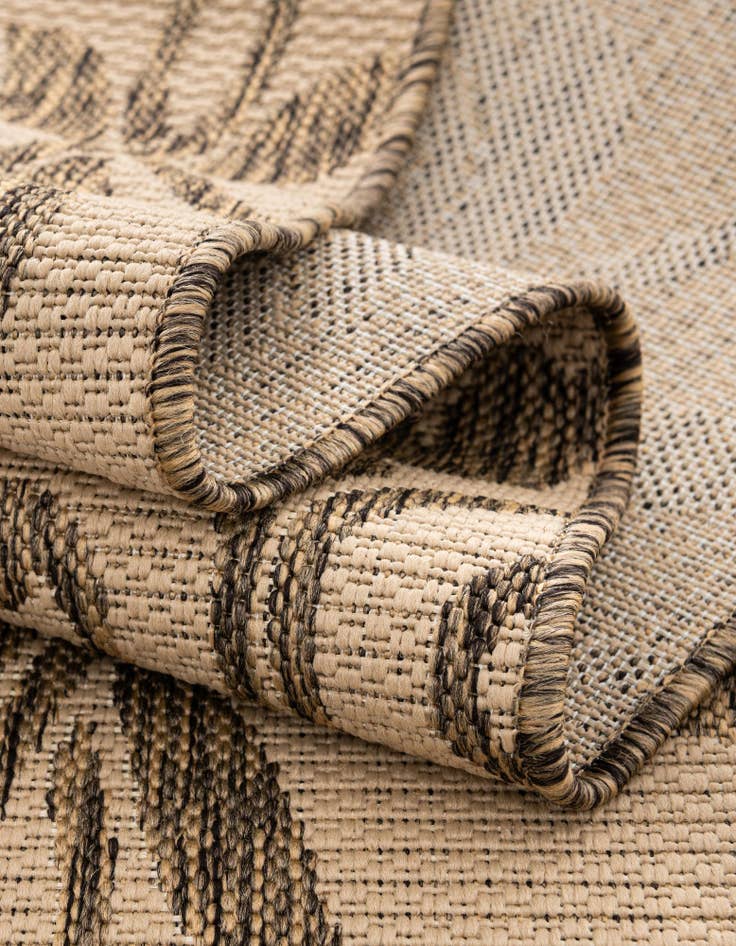 Detail image of  6' x 6'  Washable Botanical Indoor / Outdoor Round Rug