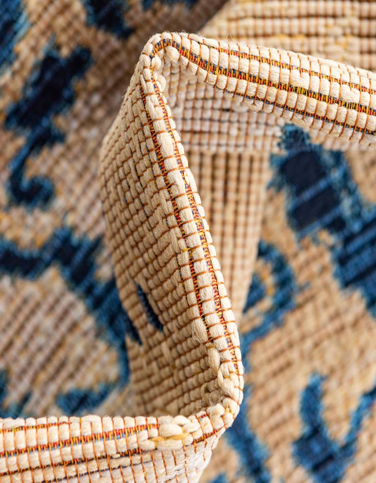 Detail image of  8' x 8'  Washable Botanical Indoor / Outdoor Round Rug