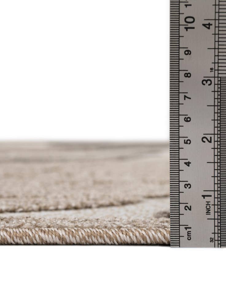 Detail image of  5' 3 x 5' 3  Washable Botanical Indoor / Outdoor Round Rug