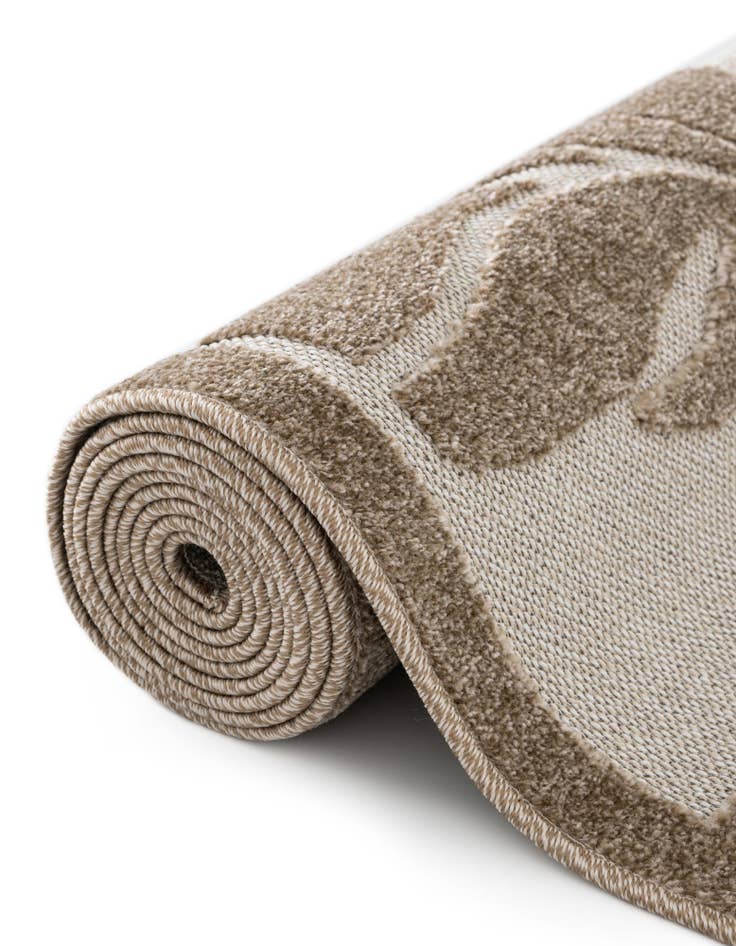 Detail image of  5' 3 x 5' 3  Washable Botanical Indoor / Outdoor Round Rug