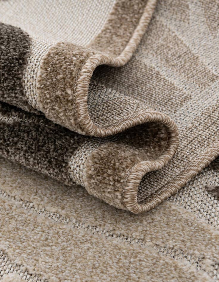 Detail image of  5' 3 x 5' 3  Washable Botanical Indoor / Outdoor Round Rug