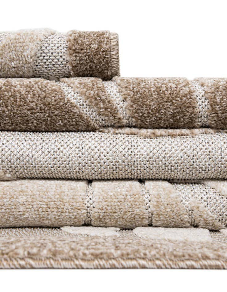 Detail image of  5' 3 x 5' 3  Washable Botanical Indoor / Outdoor Round Rug