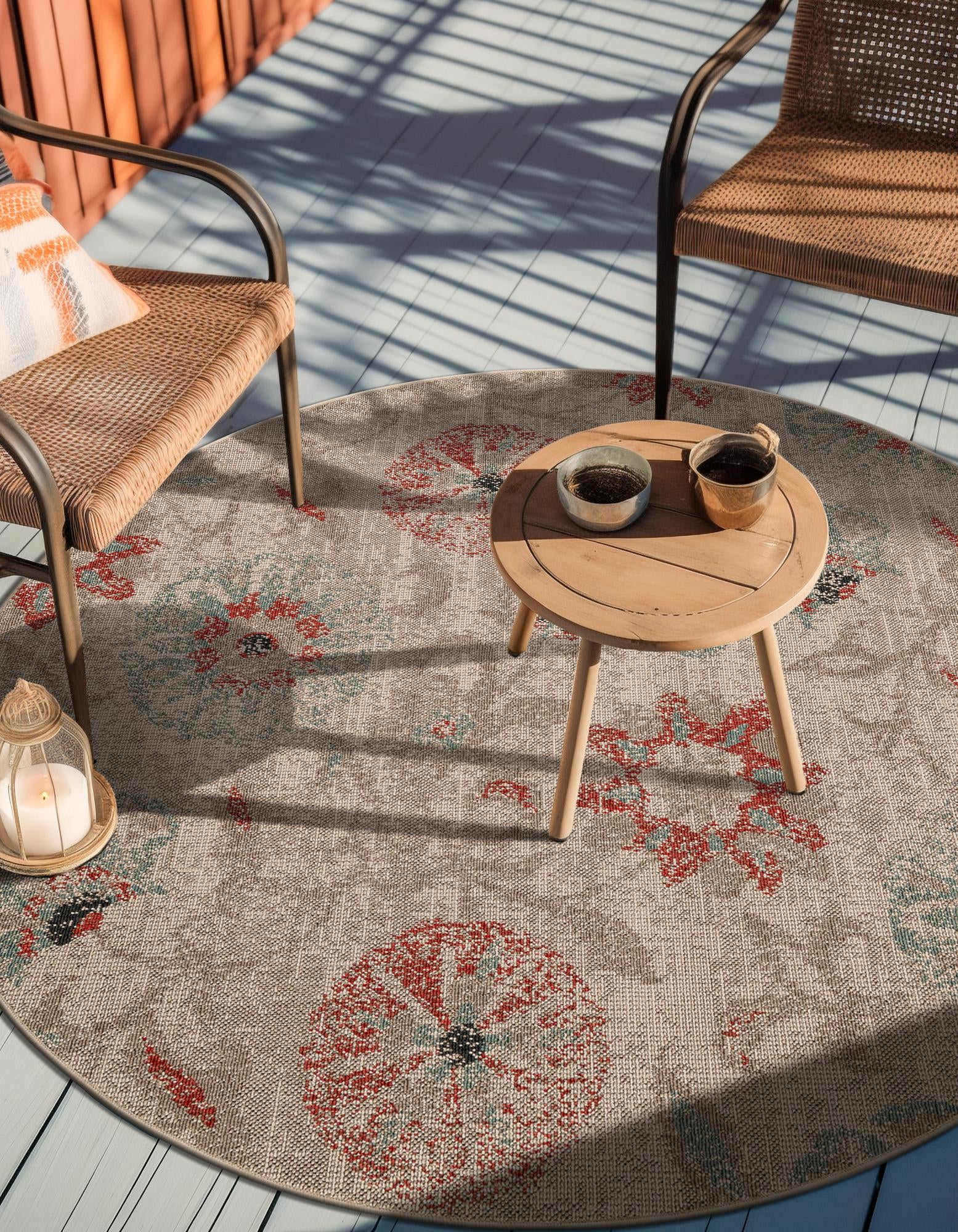 Beige 6' x 6' Botanical Indoor / Outdoor Round Rug | Rugs.com