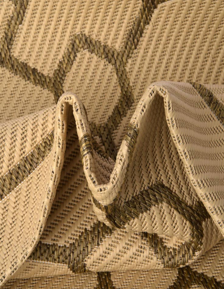 Detail image of  6' x 6'  Washable Lattice Indoor / Outdoor Round Rug