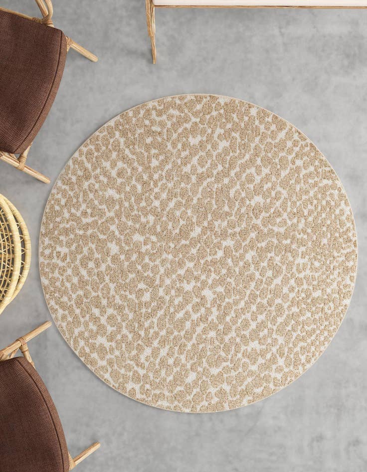 Detail image of  7' 10 x 7' 10  Washable Safari Indoor / Outdoor Round Rug