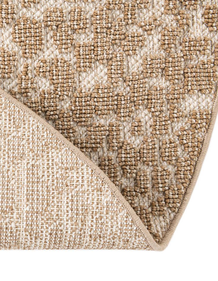 Detail image of  7' 10 x 7' 10  Washable Safari Indoor / Outdoor Round Rug