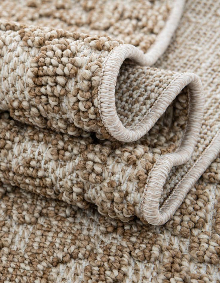 Detail image of  7' 10 x 7' 10  Washable Safari Indoor / Outdoor Round Rug