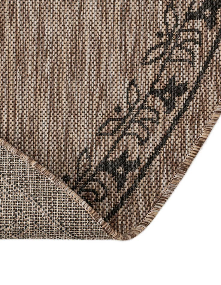 Detail image of  12' x 12'  Washable Traditional Indoor / Outdoor Round Rug