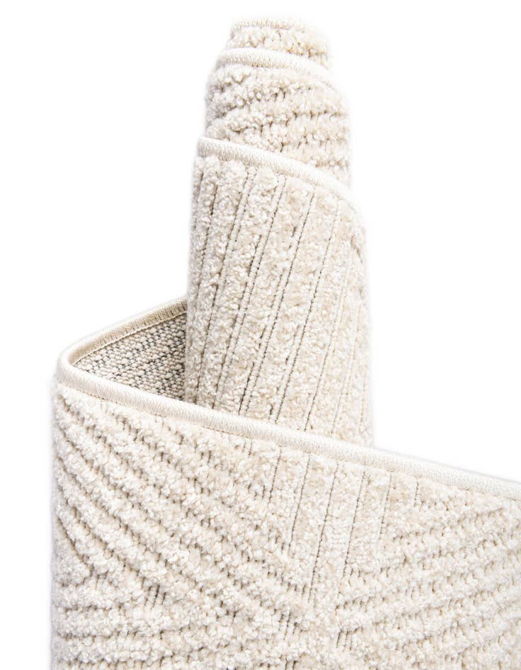 Detail image of  7' 10 x 7' 10  Washable Sabrina Soto Indoor / Outdoor Round Rug