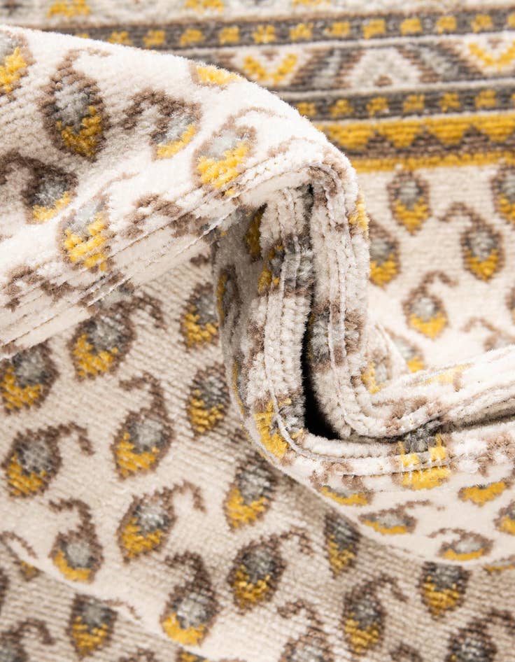 Detail image of  8' x 8' SoHo Round Rug