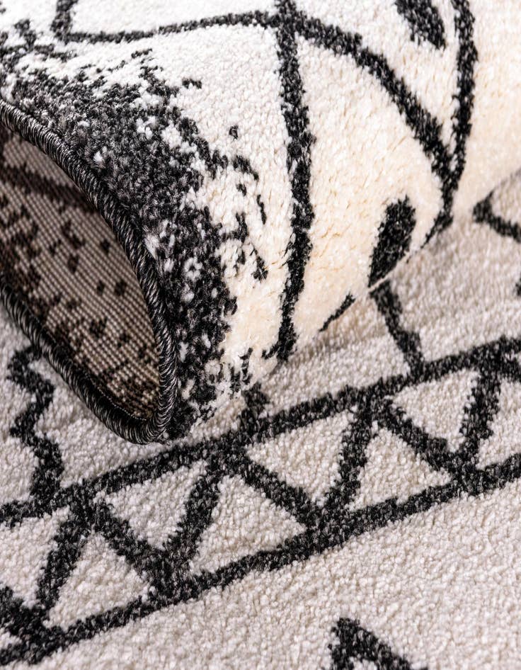 Detail image of  6' x 6' Titania Round Rug