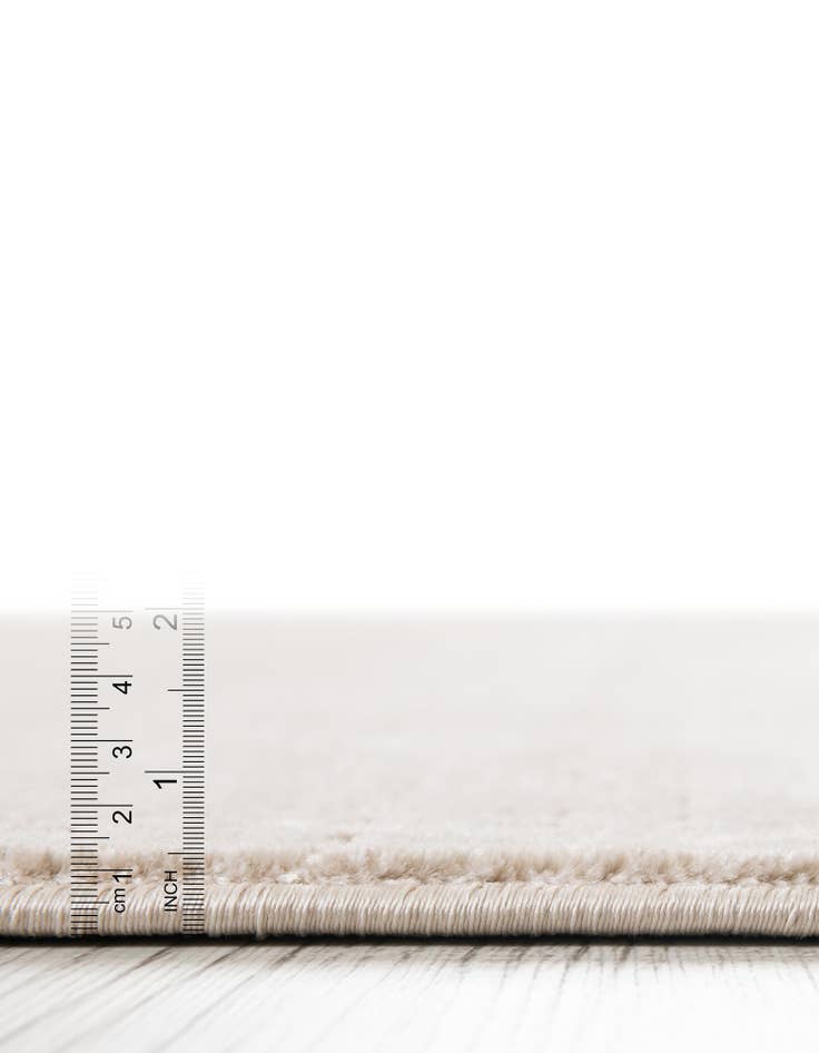 Detail image of Jill Zarin 5' 3 x 5' 3 Uptown Madison Avenue Round Rug