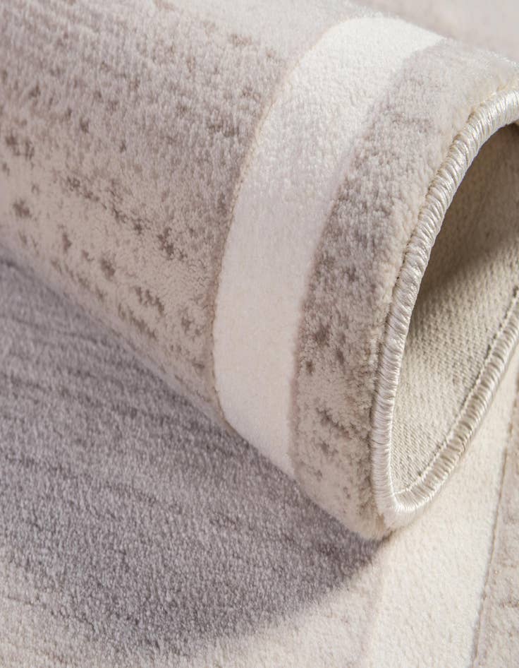 Detail image of Jill Zarin 5' 3 x 5' 3 Uptown Lenox Hill Round Rug