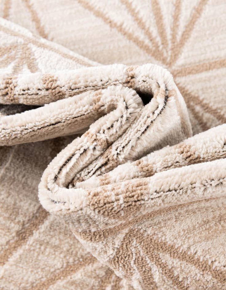 Detail image of Jill Zarin 7' 10 x 7' 10 Uptown Round Rug