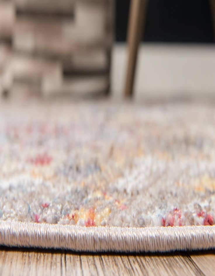 Detail image of 5' x 5' Vega Round Rug
