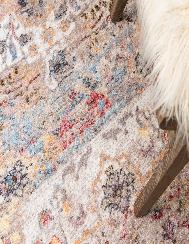 Detail image of 5' x 5' Vega Round Rug