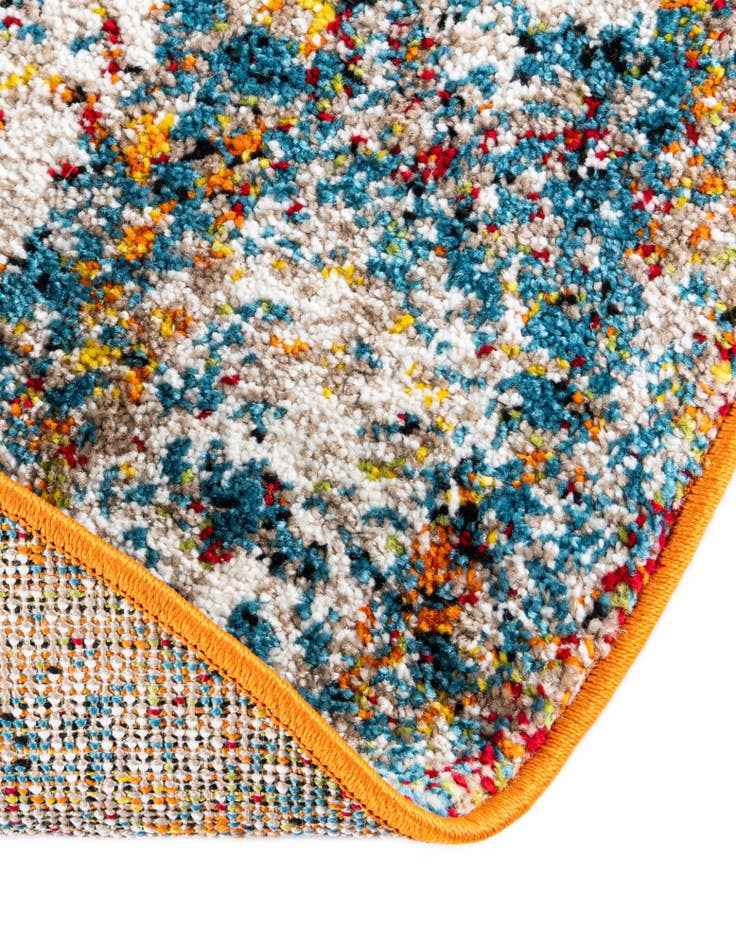 Detail image of  3' 3 x 3' 3 Veneto Round Rug