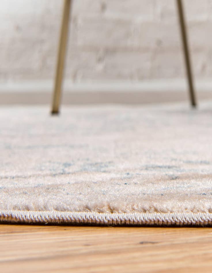 Detail image of  6' x 6' Victoria Round Rug