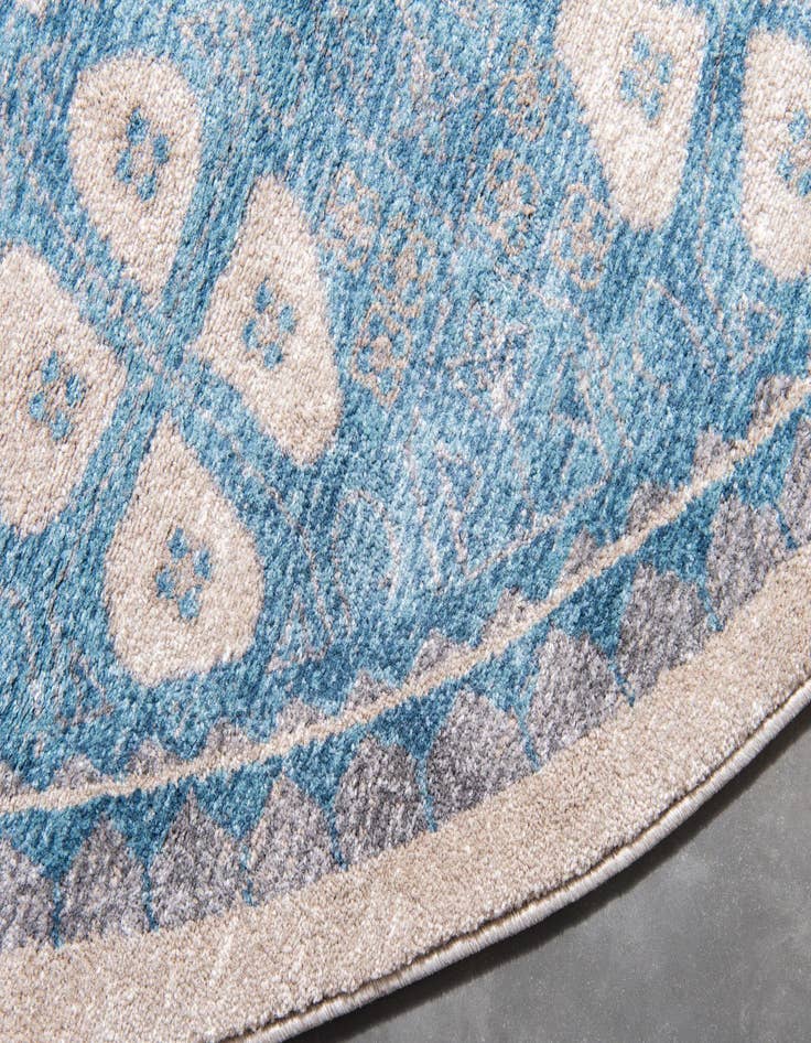Detail image of  4' x 4' Viola Round Rug