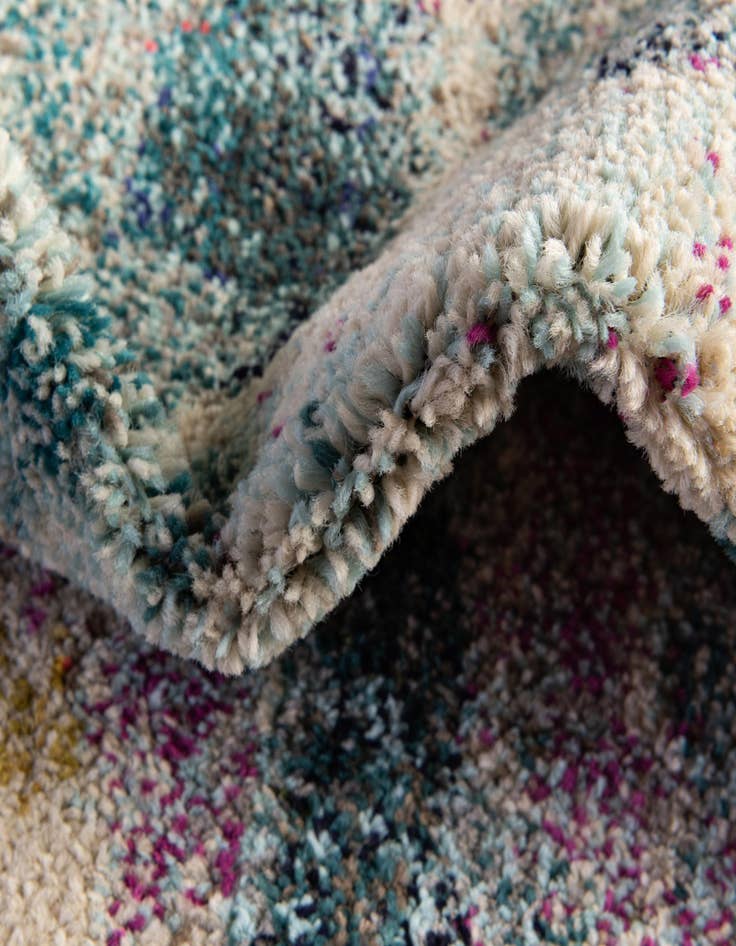 Detail image of  2' 2 x 6' 9  Washable Amalfi Runner Rug