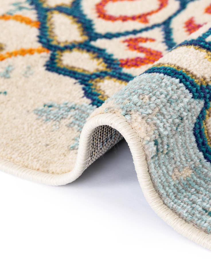 Detail image of  2' 7 x 12'  Washable Amalfi Runner Rug