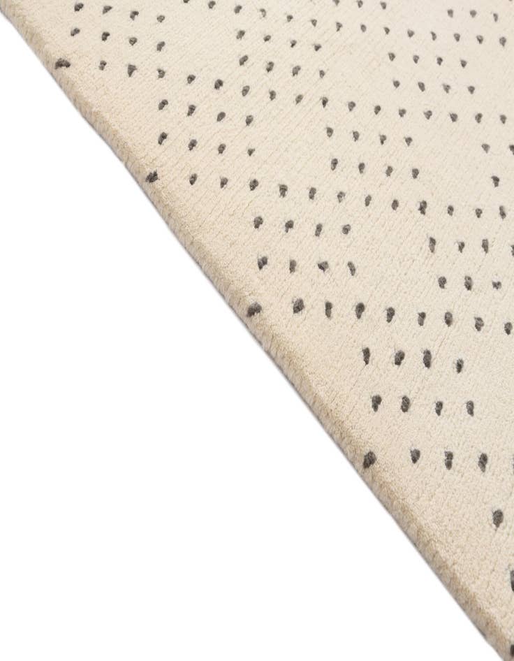 Detail image of  2' 6 x 9' 5  Hand Knotted Darya Wool Runner Rug