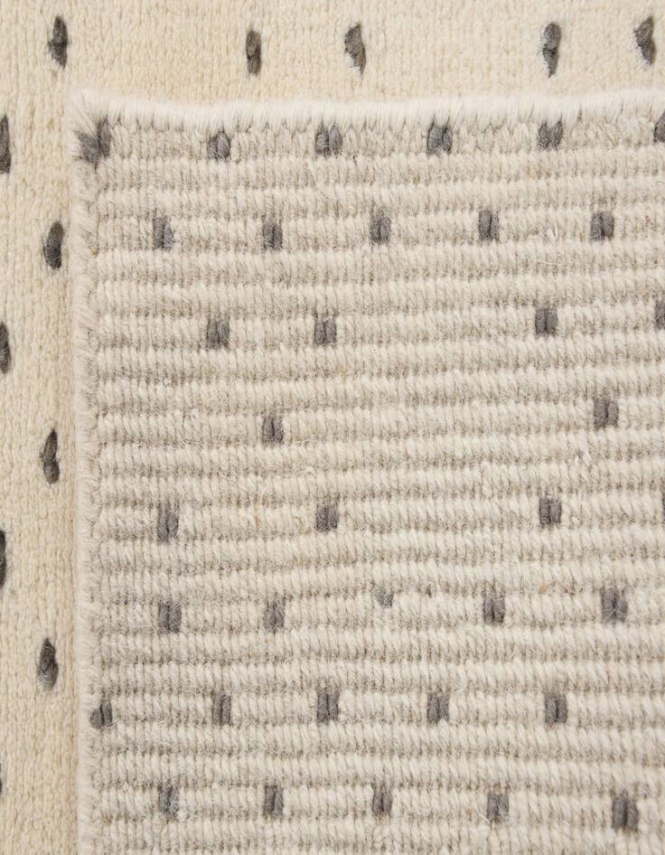 Detail image of  2' 6 x 9' 5  Hand Knotted Darya Wool Runner Rug