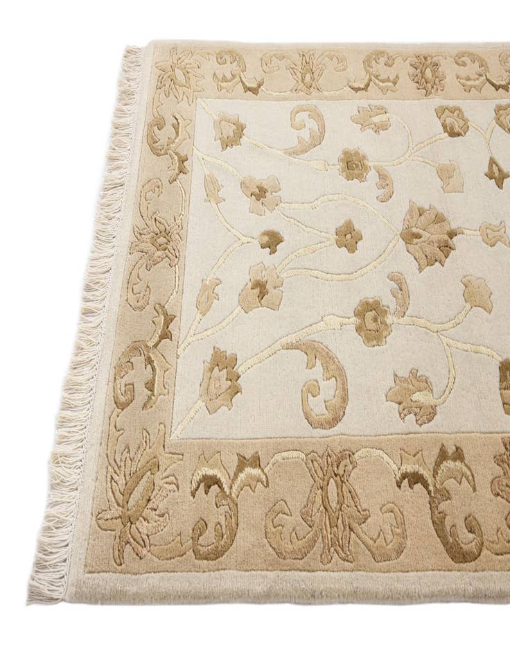 Detail image of  2' 8 x 9' 8  Hand Knotted Darya Wool Runner Rug