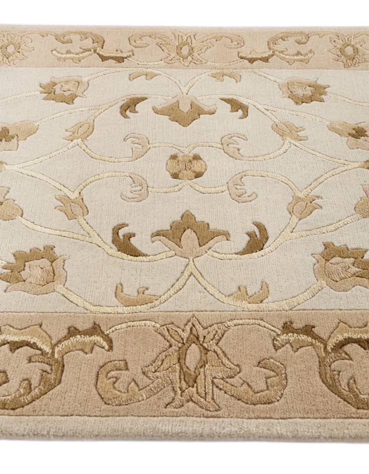 Detail image of  2' 8 x 9' 8  Hand Knotted Darya Wool Runner Rug