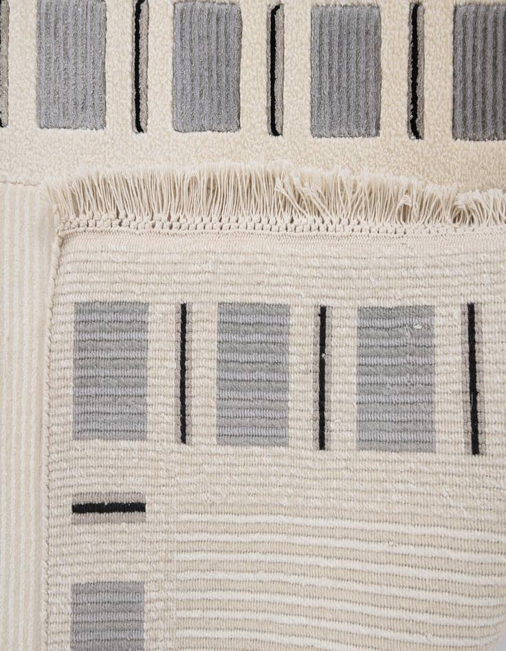 Detail image of  2' 7 x 9' 10  Hand Knotted Darya Wool Runner Rug