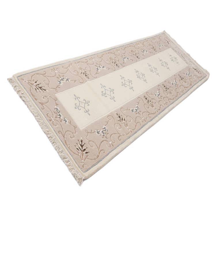 Detail image of  2' 9 x 9' 11  Hand Knotted Darya Wool Runner Rug