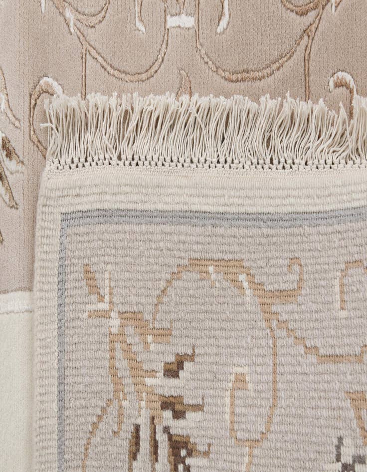 Detail image of  2' 9 x 9' 11  Hand Knotted Darya Wool Runner Rug