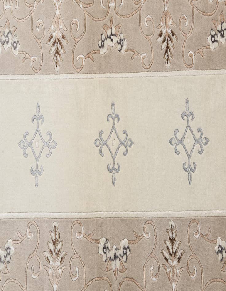 Detail image of  2' 11 x 9' 7  Hand Knotted Darya Wool Runner Rug