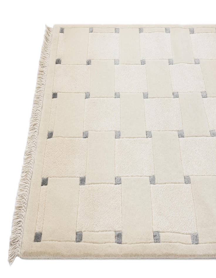 Detail image of  2' 8 x 9' 10  Hand Knotted Darya Wool Runner Rug