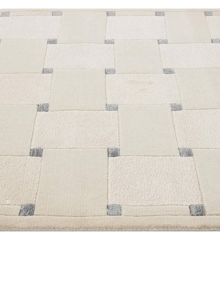 Detail image of  2' 8 x 9' 10  Hand Knotted Darya Wool Runner Rug