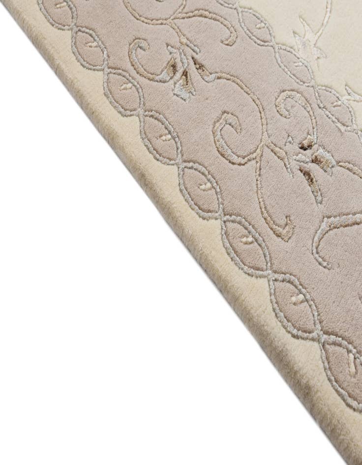 Detail image of  2' 10 x 9' 11  Hand Knotted Darya Wool Runner Rug