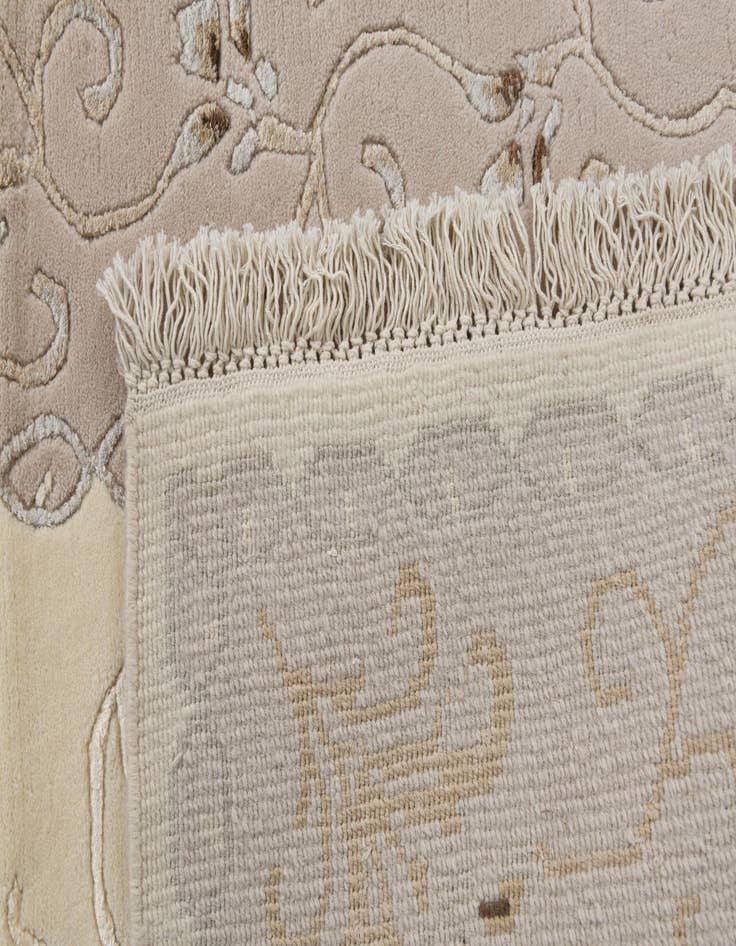 Detail image of  2' 10 x 9' 11  Hand Knotted Darya Wool Runner Rug
