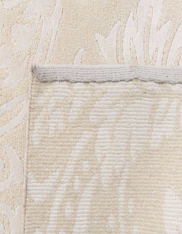 Detail image of  2' 10 x 13' 3  Hand Knotted Darya Wool Runner Rug