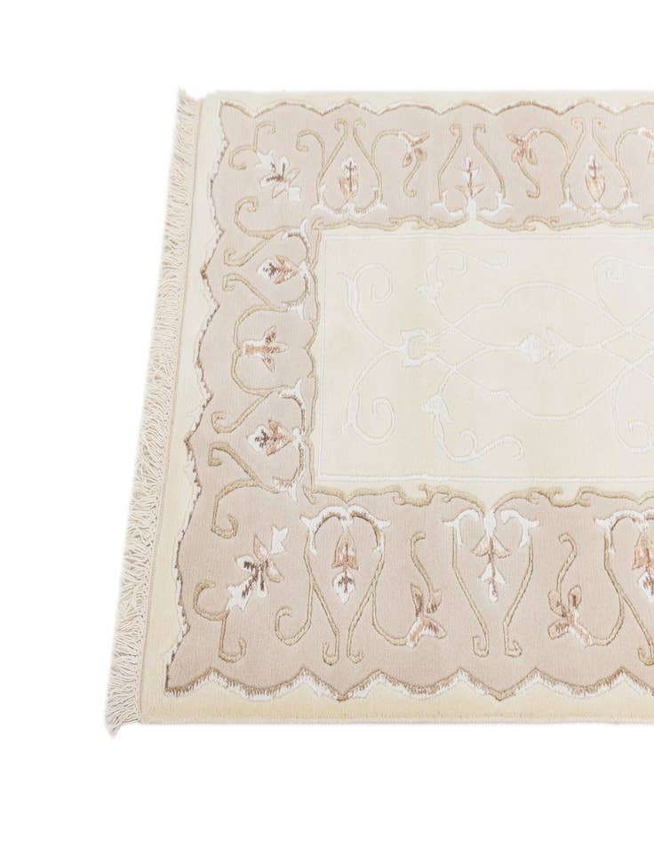 Detail image of  2' 8 x 6' 7  Hand Knotted Darya Wool Runner Rug