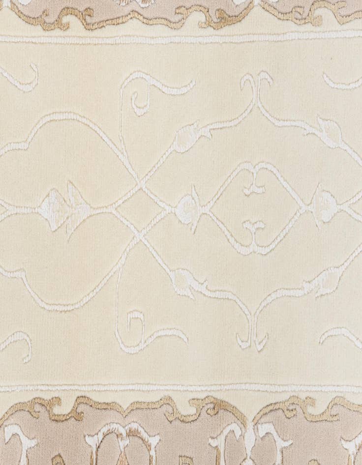 Detail image of  2' 8 x 6' 7  Hand Knotted Darya Wool Runner Rug