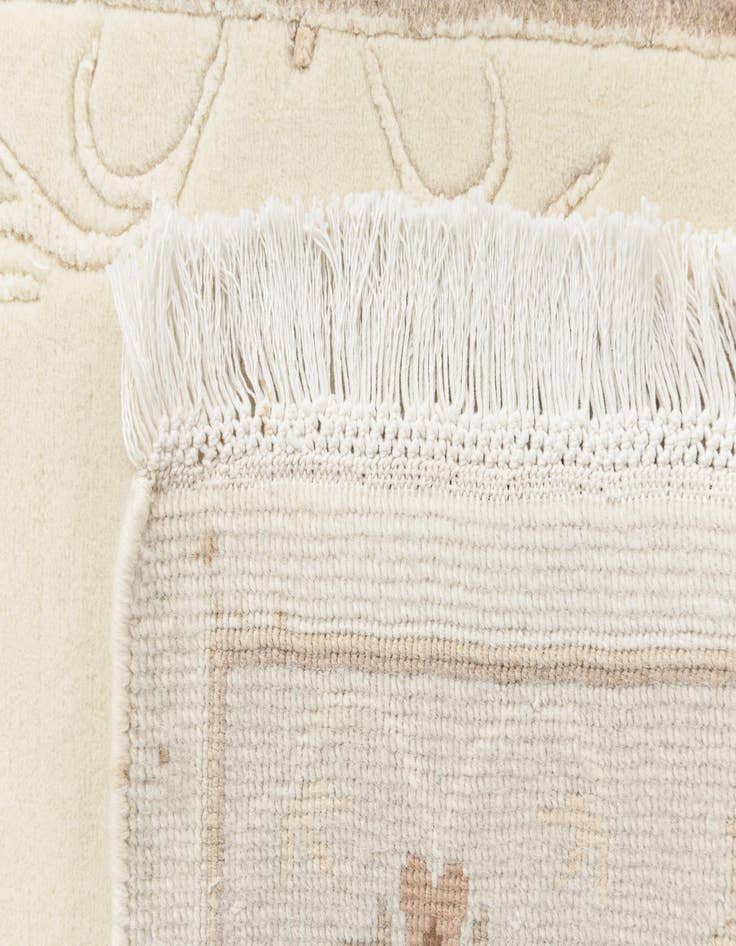 Detail image of  2' 7 x 9' 4  Hand Knotted Darya Wool Runner Rug