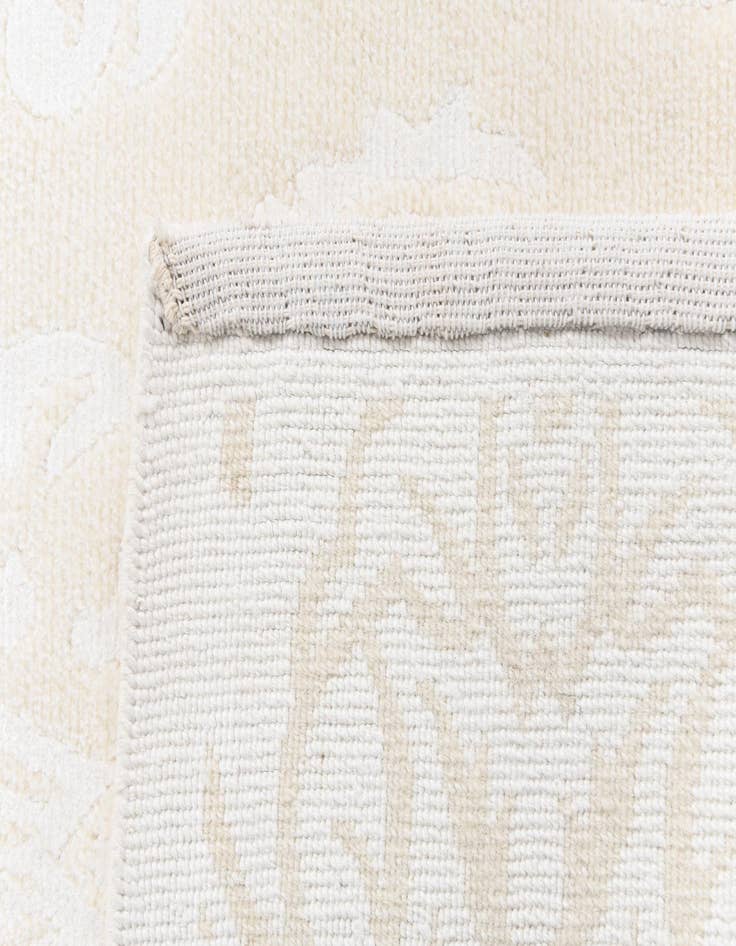 Detail image of  3' x 9' 10  Hand Knotted Darya Wool Runner Rug