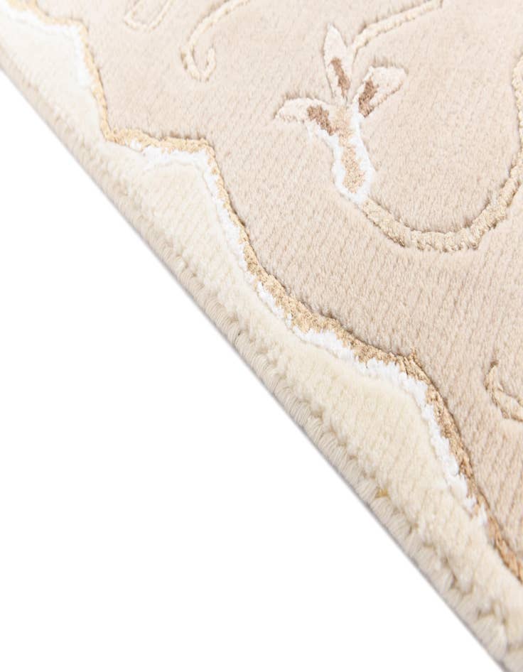 Detail image of  2' 7 x 10'  Hand Knotted Darya Wool Runner Rug